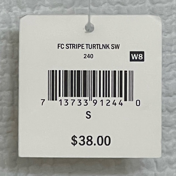 NWT Women’s Striped Turtleneck Sweater - Picture 2 of 2